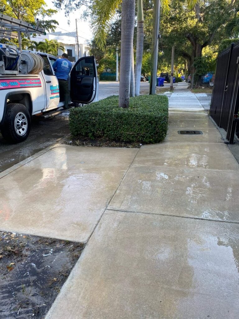 miami softwash & pressure cleaning 3002