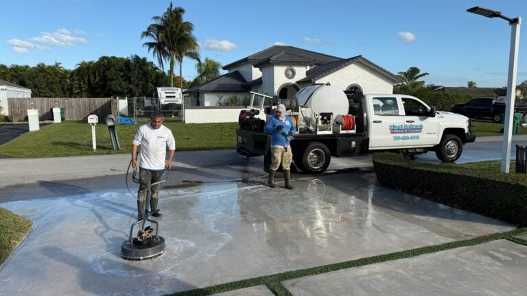 professional pressure washing services in miami commercial